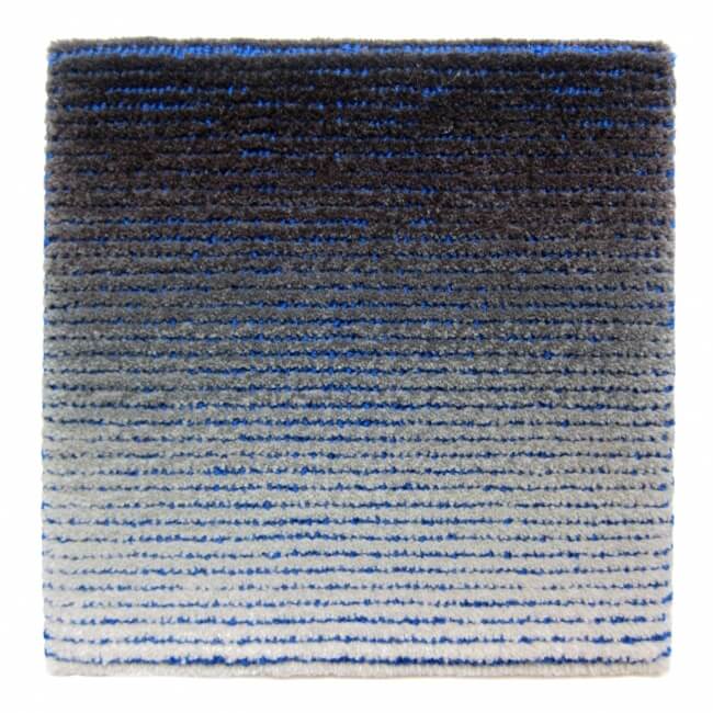 linear handtufted