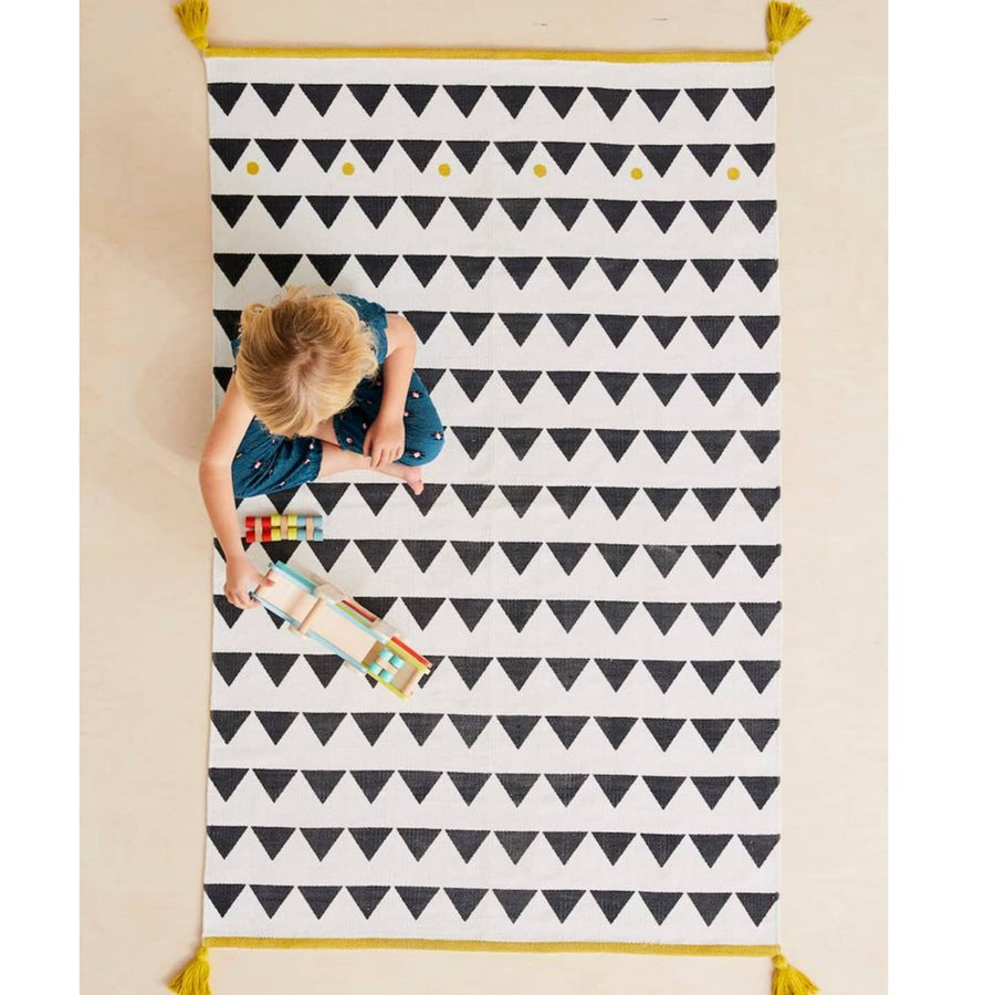 triangles kilim