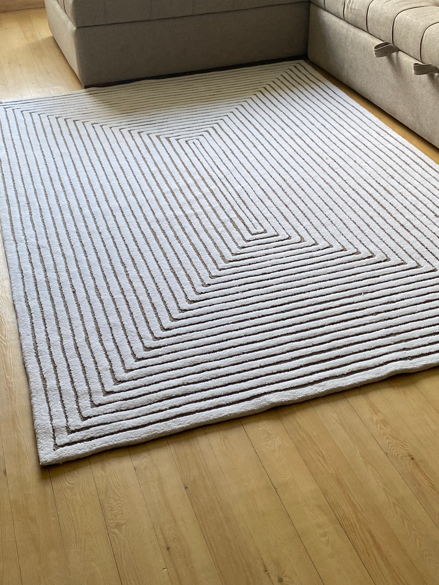loomed white