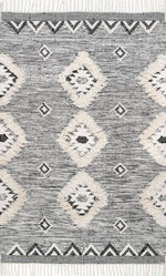 centeral diamonds kilim