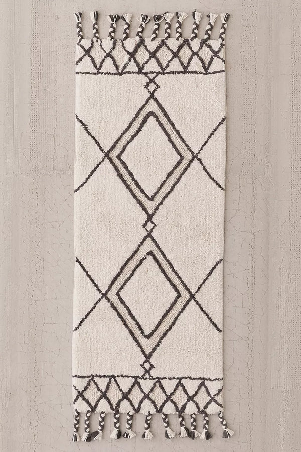 white step kilim