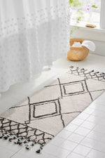 white step kilim