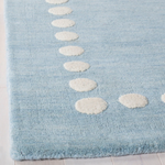 dotted handtufted