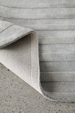 wavy grey handtufted