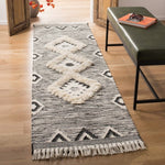 centeral diamonds kilim